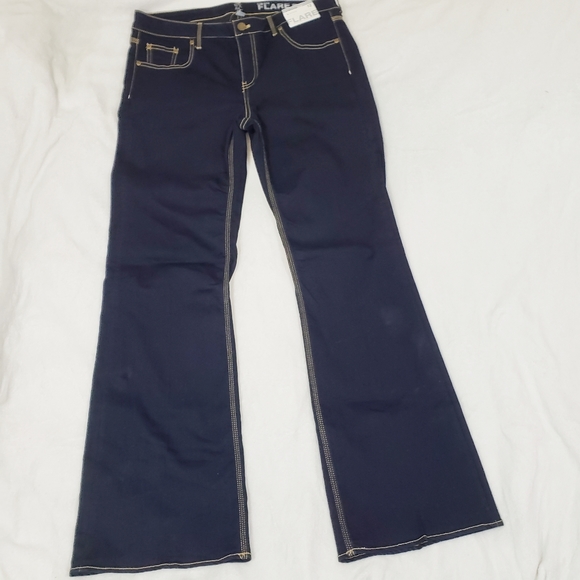 New York & Company Denim - 💋3/$20 SALE!💋NWT NY&C Day Wash Flare Leg Jeans